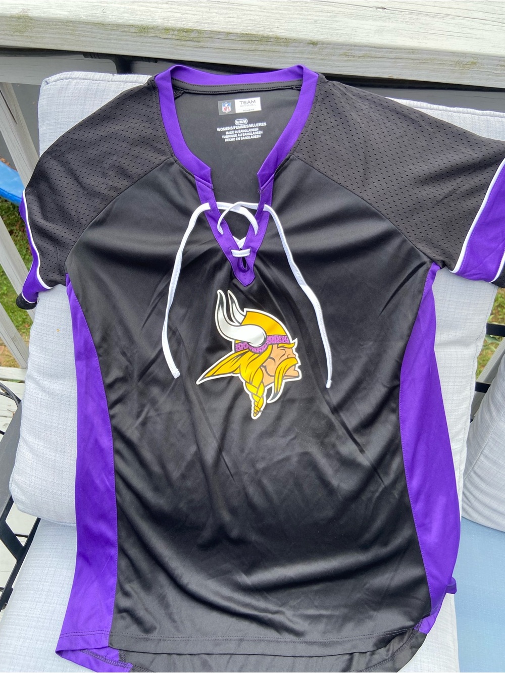 Minnesota Vikings Black & Purple Lace-Up Fan Tee